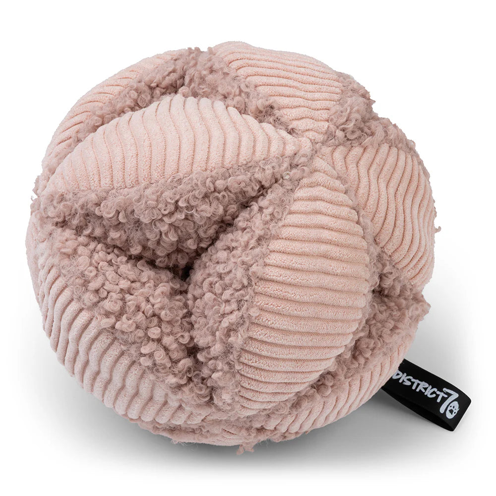 District 70 | Bobby | Snuffelbal | Pink